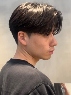 ニコ トウキョウ ロジック(nico TOKYO Logic) センターパートニュアンスパーマ曲がる縮毛矯正