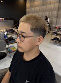 金髪ボウズテーパーフェード