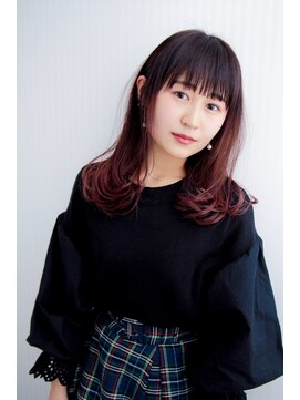 ヘアースパリゾート リアン 燕三条店(Lien) ピンクグラデーションミディ