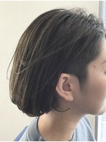 アンビエンテ(ambiente)&nbsp;ツーブロック　ショートボブ　暗めのアッシュグリーン【上田】