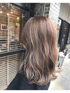 ヘアデザイン ソラ(Sola) 極細ハイライトハニーベージュ ウェーブロング