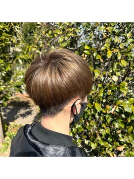 ラクヘアー 上福岡店 透明感メンズハニーシルバールミエールバイカラー後頭部丸みCut