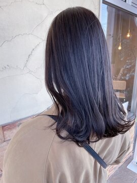 シー 岡崎(,SHE) 斜めバング/グレージュカラー/デザインカラー/東岡崎