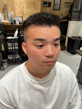 ルドローブラントオオサカ(LUDLOW BLUNT Osaka) 【LUDLOW BLUNT】フェードカット アイロンパーマ濡れパン