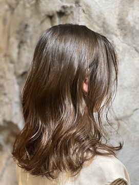 リイゼ(Lyse) 透明感ブラウン