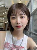 切りっぱなしボブチェリーブラウンミニウルフ前髪縮毛矯正表参道