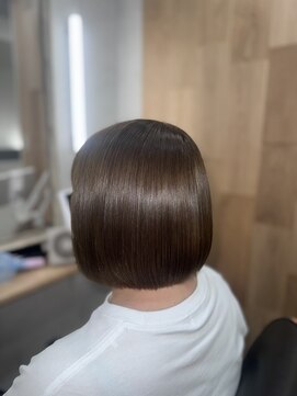 ハサミバイアトリエナガノ 千葉(8sami by atelier nagano) デザインカラー／レイヤーカット/ウエットヘア/オリーブベージュ