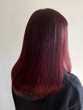 サマネアサマン 龍ヶ崎店(Samanea Saman) ブリーチなしのピンクカラー