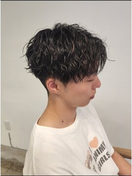 ニアウ 伊勢崎連取店(Niau) 刈り上げマッシュセンターパートツイストスパイラルパーマ