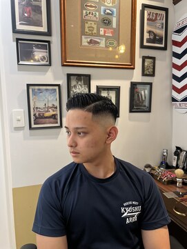 カムレイドフォーライフ(COMRADE 4 LIFE) 7:3フェードスタイル！