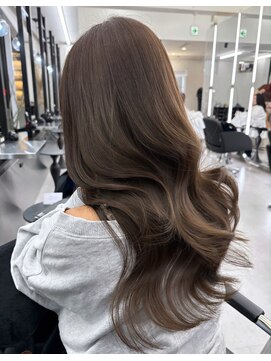 ブリーチなしダブルカラーで作るヘーゼルグレージュ♪