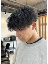 シーイー(C.E)&nbsp;刈り上げマッシュ×波巻きパーマ