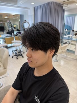 クオーター(QUARTER) ノーセットでも!ナチュラルセンターパート