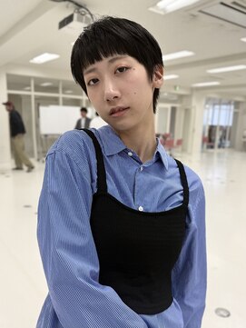 イトシテ ピクシーカット×ベリーショート×オリーブグレー【鎌田　隆雅】