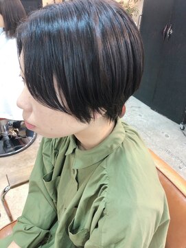 エトネ ヘアーサロン 仙台駅前(eTONe hair salon) 《eTONe》セミウエット×耳かけショート