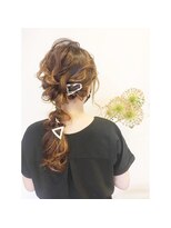 キキ 美容室(KIKI)&nbsp;編みおろしアレンジ★