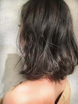 ヘアサロン アティリー(Hair Salon Attirer) 西梅田/ボブ/グレーベージュ/白髪ぼかし【Attirer飯田裕之】