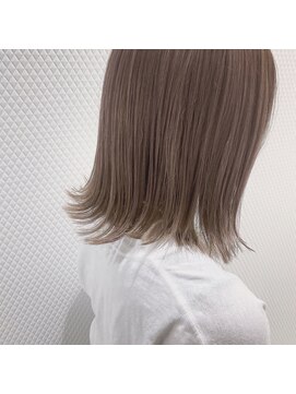 サロンドフィール 永山店(Salon de feel) #ミディアム#ハイライト#アッシュベージュ#ダブルカラー#外ハネ