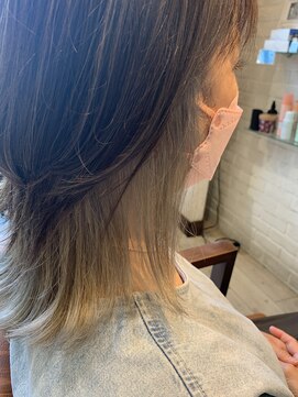 レーヴ ヘアー シエル(Reve hair ciel) インナーカラーシルバベージュ２０代/３０代/４０代