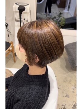 カラー つくば 天久保(KOLOR) 【つくば】大人ショートボブ×透明感カラー×ハイライト