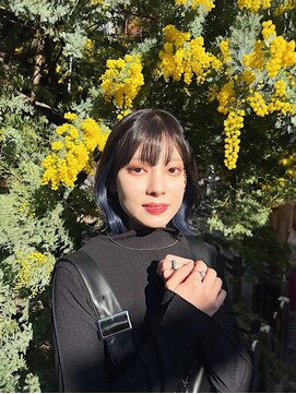 ユイツ シルバー×ネイビー×ボブ