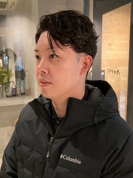 ブロック(bloc) ツーブロック ツイストスパイラルパーマ 黒髪 束感 モテ髪