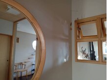 手と髪