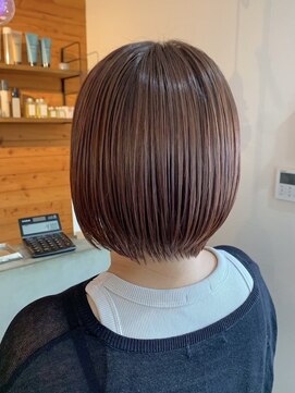 ビスクヘアデザイン(bisq hair design) ショートボブ ブラウンカラー 前髪カット 顔まわり 韓国風