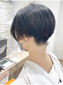 刈り上げ女子/ツーブロック/センターパート/ベリーショート
