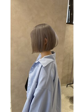 サロンドディバース(Salon de DIVERSE) ボブ×ホワイトベージュ