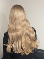 ベレーザ 渋谷(BELEZA)&nbsp;14952ブリーチ＆ダブルカラーホワイトブロンドハイトーンカラー