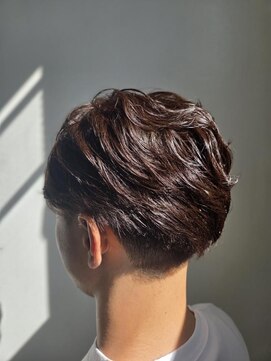 ジェネスタ(GENESTA) 古国府フェザーパーマニュアンスパーマセンターパートウルフ