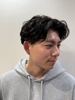 銀座マツナガ 神田店&nbsp;20代30代大人オシャレセンター分けニュアンスフェザーパーマ