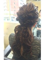 チクロヘアー(Ticro hair) ticro大石 くるりんぱフィッシュボーン