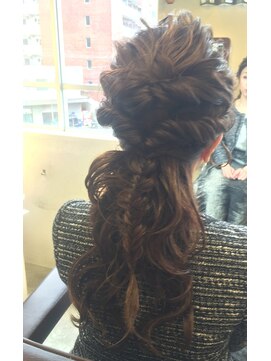 チクロヘアー(Ticro hair) ticro大石 くるりんぱフィッシュボーン