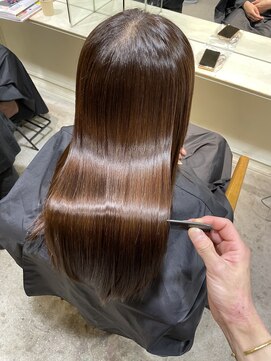 ロロ(ro-ro) 【恵比寿 ro-ro】乾かすだけで潤艶髪 美髪ストレート矯正