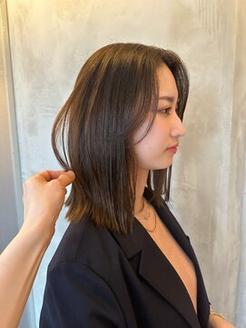 リリアーナ(LILIANA) 池袋 イルミナカラー 切りっぱなし 大人可愛い ブラウンベージュ