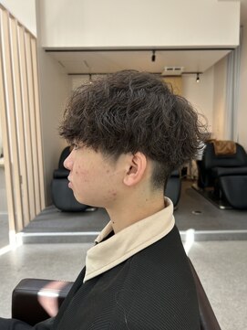 リグ 横浜(Lig.) ツイストスパイラルパーマメンズパーマ刈り上げマッシュショート