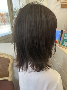 シェノン 赤羽店(CHAINON) ナチュラルレイヤーミディ秋冬透明オリーブグレージュ赤羽美容室