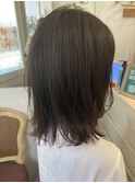 ナチュラルレイヤーミディ秋冬透明オリーブグレージュ赤羽美容室