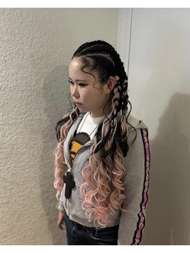 ケリーズグリーン(Kelly's Green) エクステありコーンロウ