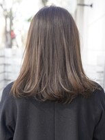 ビュートリアム 福岡(BEAUTRIUM) ミディアムレイヤー/似合わせ/顔周り【福岡/警固】