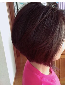 アール サロン ナゴヤ(Rr SALON NAGOYA) えりあしすっきりの前下がりボブ♪