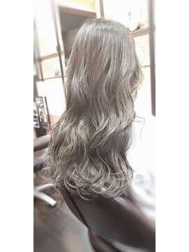 ラネージュ(La Neige) 外国人風ダークカラー