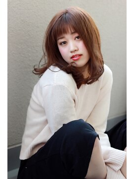 シュガービー(SUGAR-B) 【SUGAR-B】ショートバングがポイントのミディアムスタイル