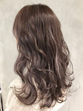 アイティー バイ アルバム 中野店(IT by ALBUM) ラベンダーベージュ_耳かけウェーブパーマ_ba290482