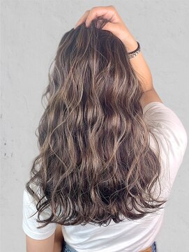 ディーバ 池袋東口(D.I.E.V.A) 20代30代40代大人女性艶髪ブラウンベージュミディアムレイヤー