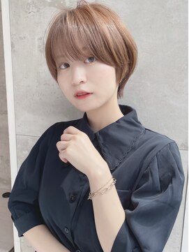 アンド ストーリーズ(&STORIES) 20代30代40代黒髪前下がりショートボブ丸みショート