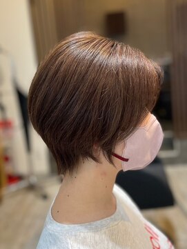 アトリエコア(Atelier Coa) 顔周りレイヤーカットグレージュカラーくびれボブショートカット