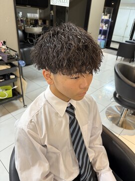 アイズ 海老名(AIZU) ツイストスパイラルパーマ メンズマッシュ ツイスパ メンズヘア